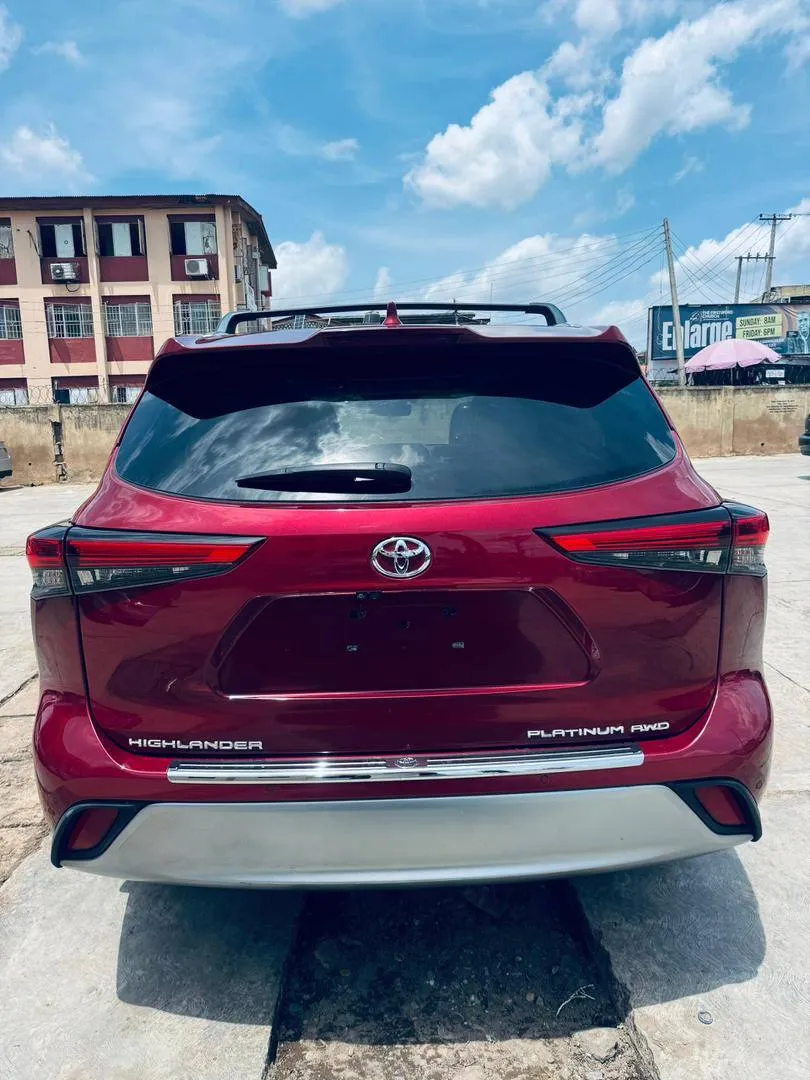 Toyota highLander Wine